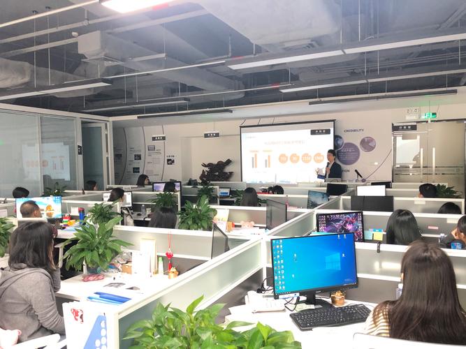 直線管理咨詢?yōu)榘踩A光電做第一期員工技能提升輔導(dǎo)-深圳直線管理咨詢